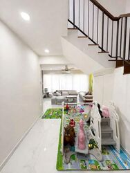 Blk 533 Hougang Avenue 6 (Hougang), HDB Executive #584886381